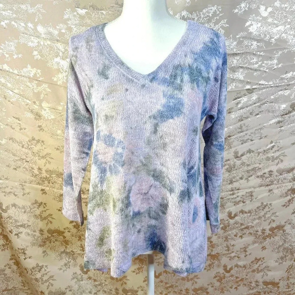 Nally & Millie Purple Floral Watercolor Knit Sweater Women's Size M - Picture 1 of 5